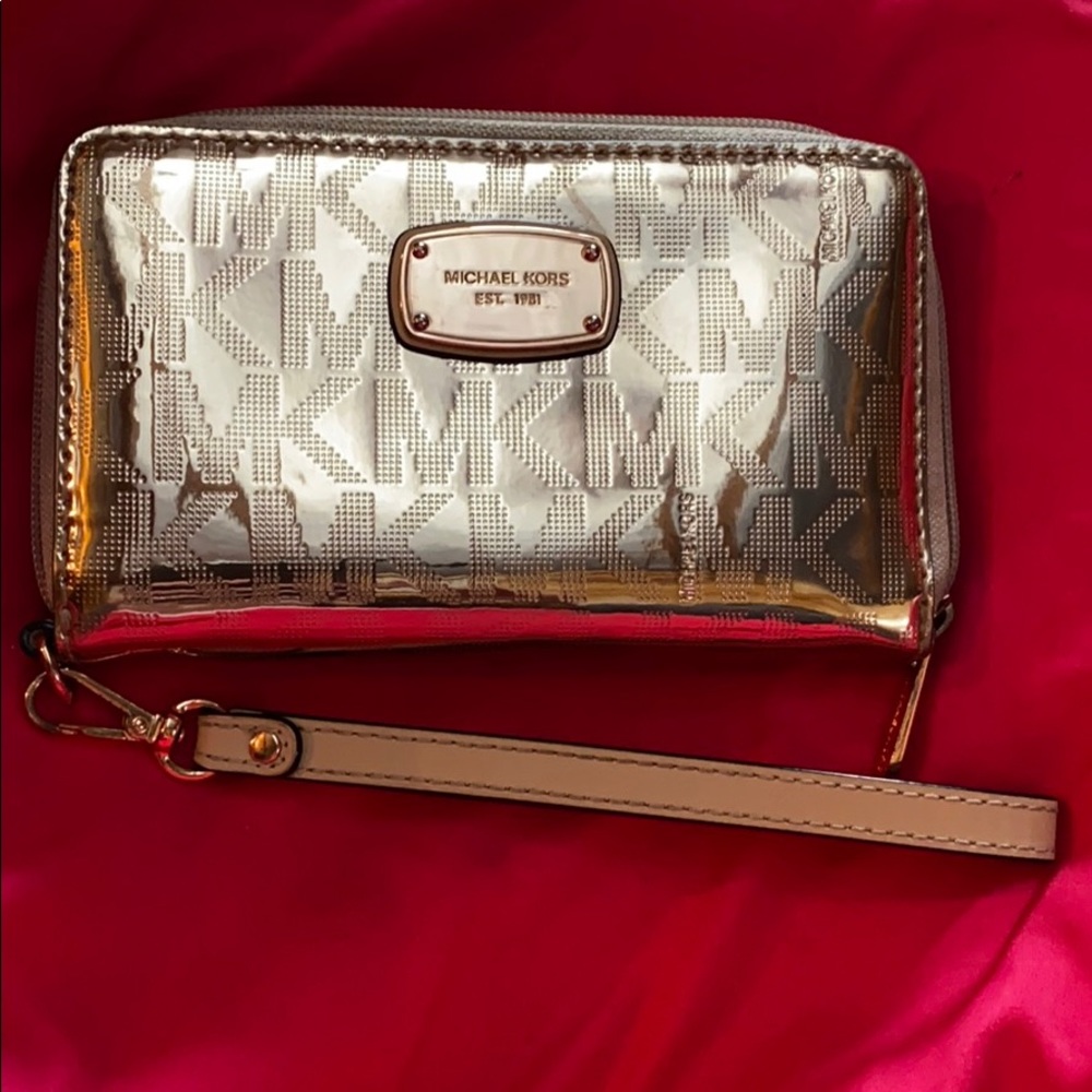 Rose Gold Michael Kors Smartphone Wallet